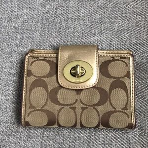 Coach wallet gold